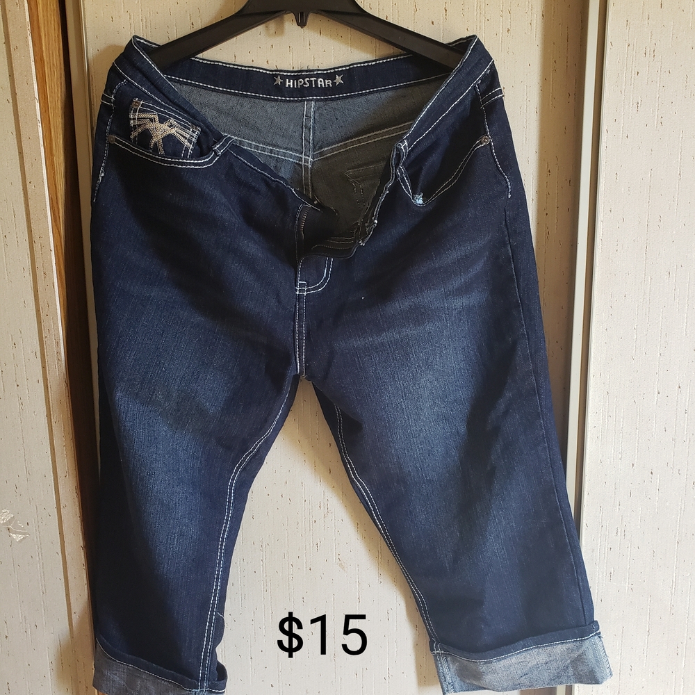 Women's Navy Cropped Jeans